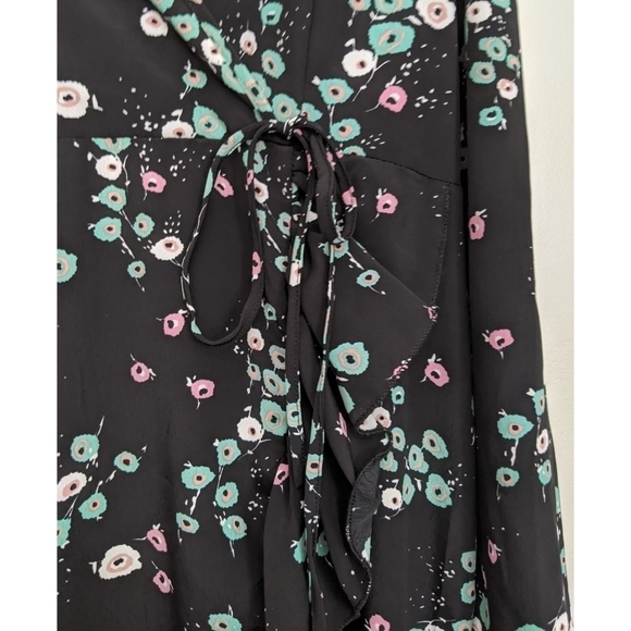 🆕 Nasty Gal Bud of Been There Plus Floral Dress - Picture 8 of 11